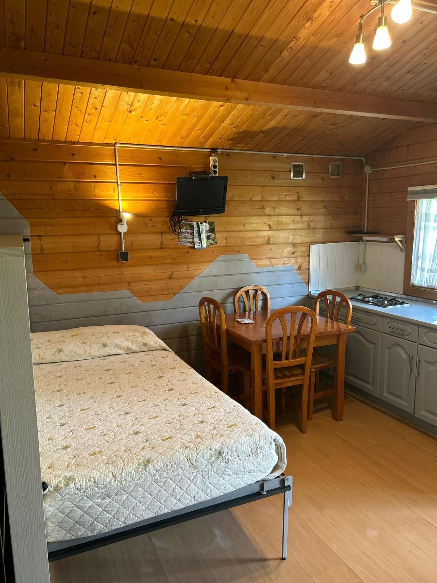 El Franco Camping A Grandella חדר תמונה
